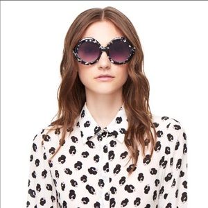 ALICE + OLIVIA: Snow storm sunglasses. NWT! 😎
